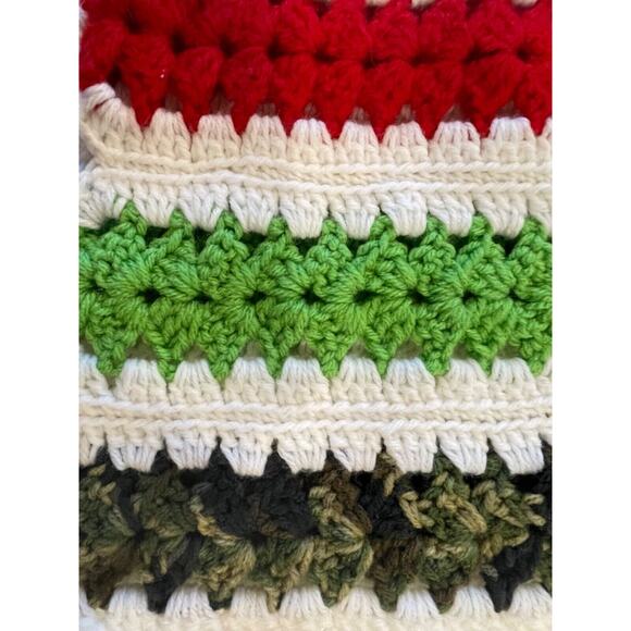 Crocheted Blanket/Throw in Multicolor Hand Made - Picture 11 of 11